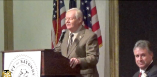 Davis to resign Jan. 1 to become sheriff, suggests Kubert as acting Bayonne mayor